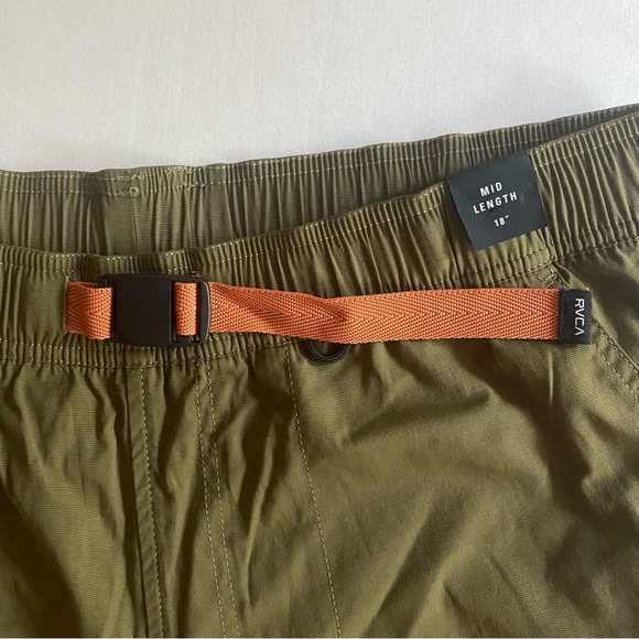 RVCA Civic 2 Hybrid Shorts Mens XL Green Belted Zip Pocket Athletic Hiking NEW - Picture 5 of 15